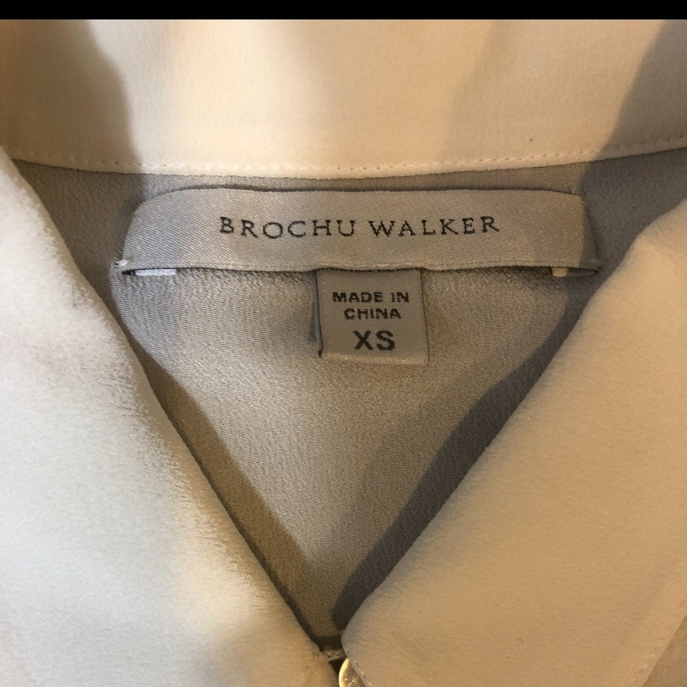 Brochu Walker Cream Longsleeve Key‎ hole Buttun Up Blouse - Picture 7 of 10